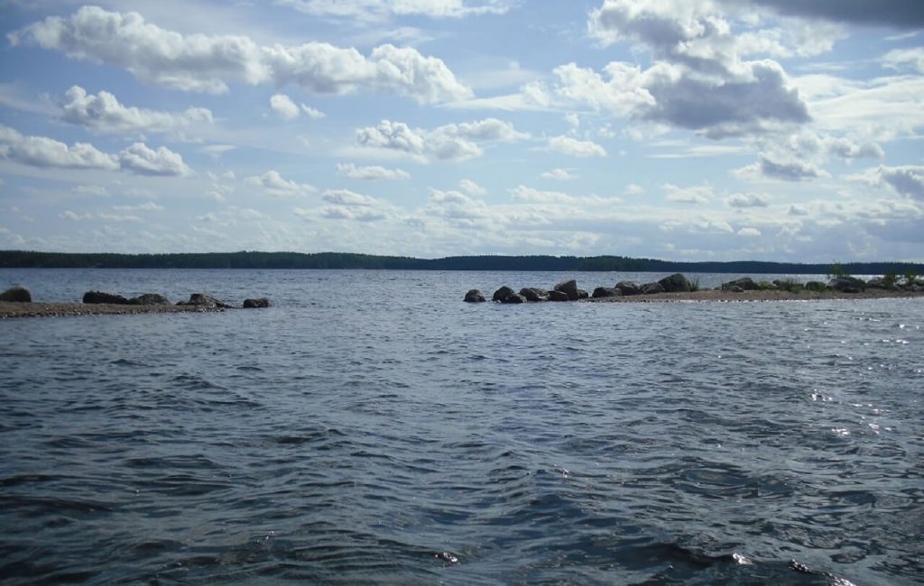 Seen in Finnland Wasser so weit man schauen kann