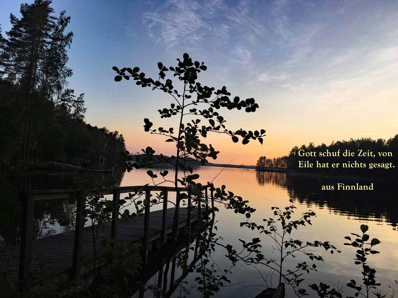 Jetzt wirds finnisch Finnland See in der Abendsonne