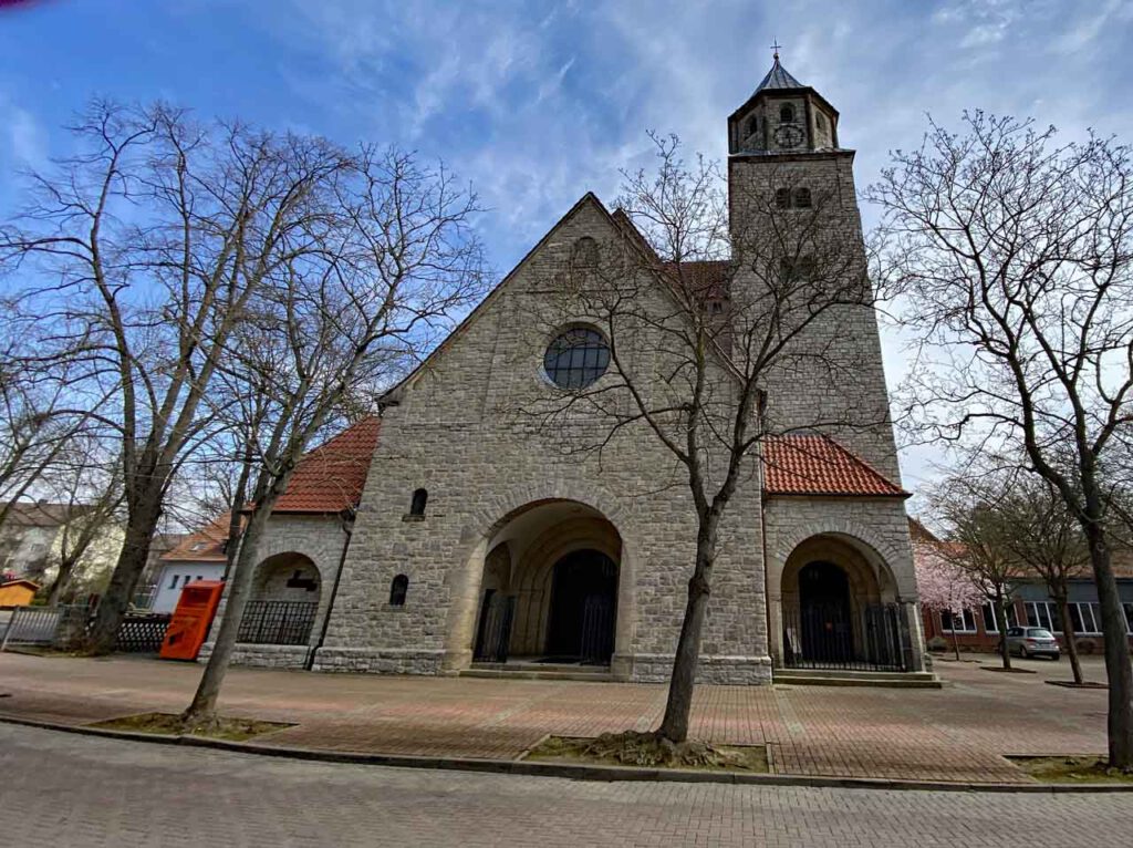 Kath. Kirche Heilig Geist in Sarstedt