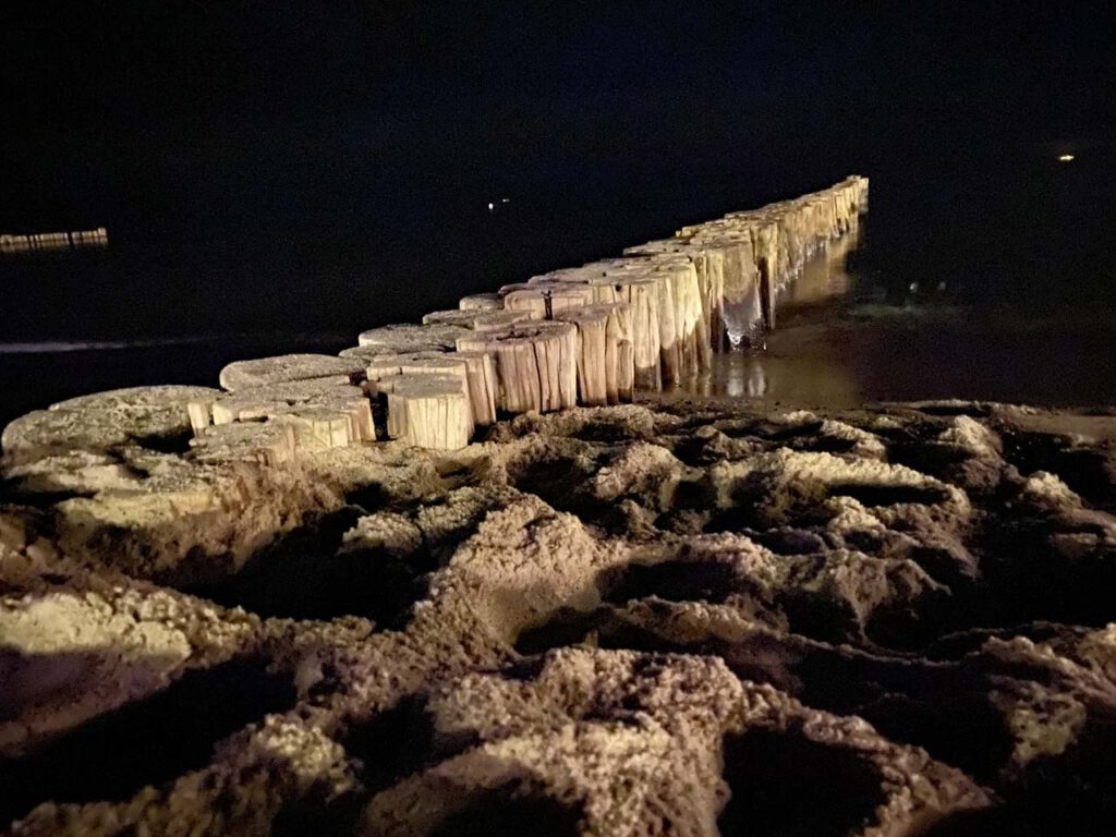 Buhne Ostsee bei Nacht