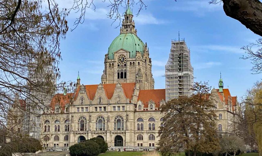 Neues Rathaus in Hannover und der Maschpark