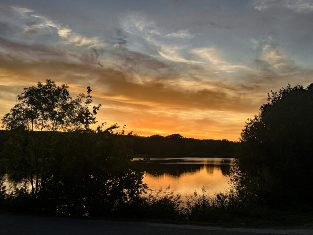 Sonnenuntergang über dem Hohnsen See
